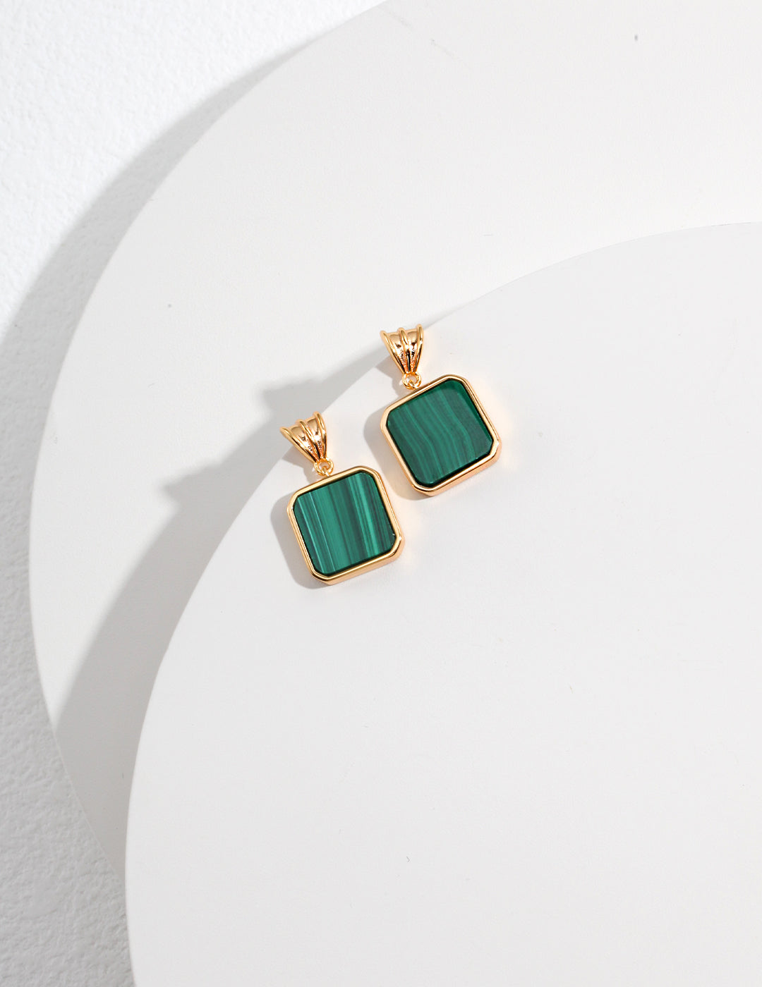 Oasis Square Malachite Drop Earrings crafted with 18ct gold vermeil, featuring vibrant green malachite stones, approximately 20mm in height and 12mm in width.